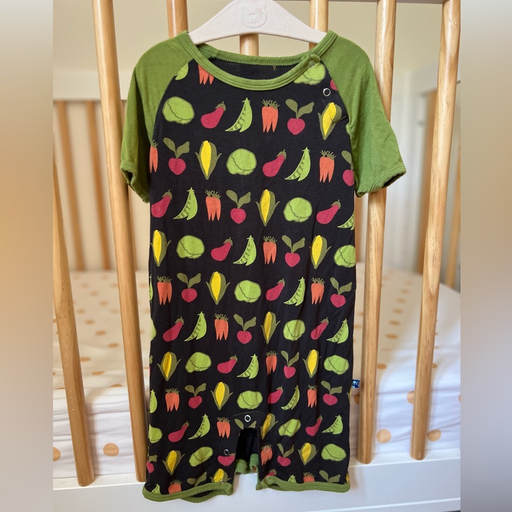 Kickee pants shortie romper/play suit